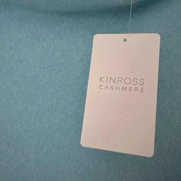 NWT Kinross Cashmere Twist Stitch Poncho - Picture 5 of 6